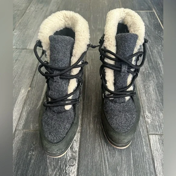 Sorel | Sneakchic Alpine Booties, Cattail Sherpa Size 9 - Picture 4 of 10